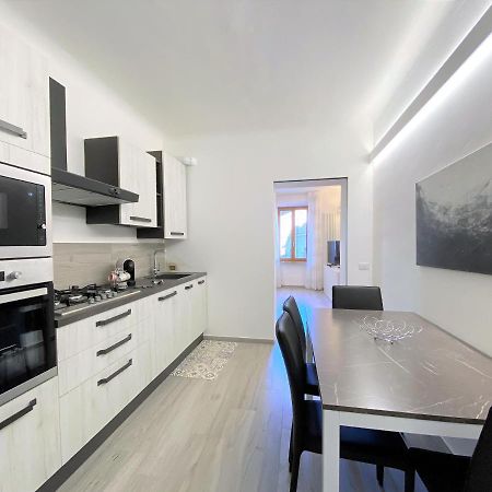 Apartamento Casa Stella- A Due Passi Dal Corso Di Siena Exterior foto