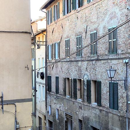 Apartamento Casa Stella- A Due Passi Dal Corso Di Siena Exterior foto