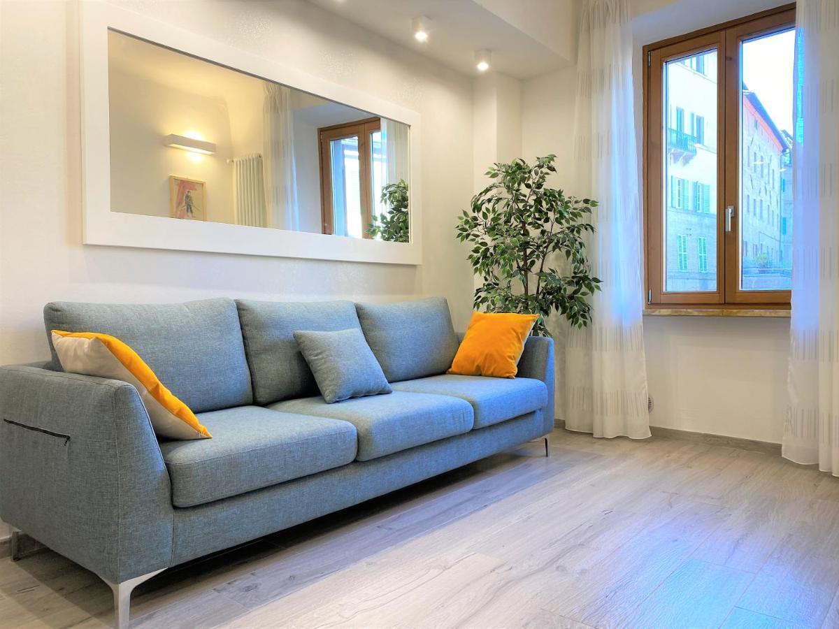 Apartamento Casa Stella- A Due Passi Dal Corso Di Siena Exterior foto