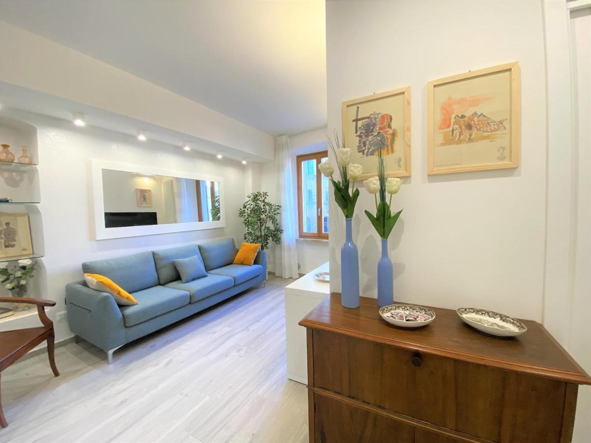 Apartamento Casa Stella- A Due Passi Dal Corso Di Siena Exterior foto
