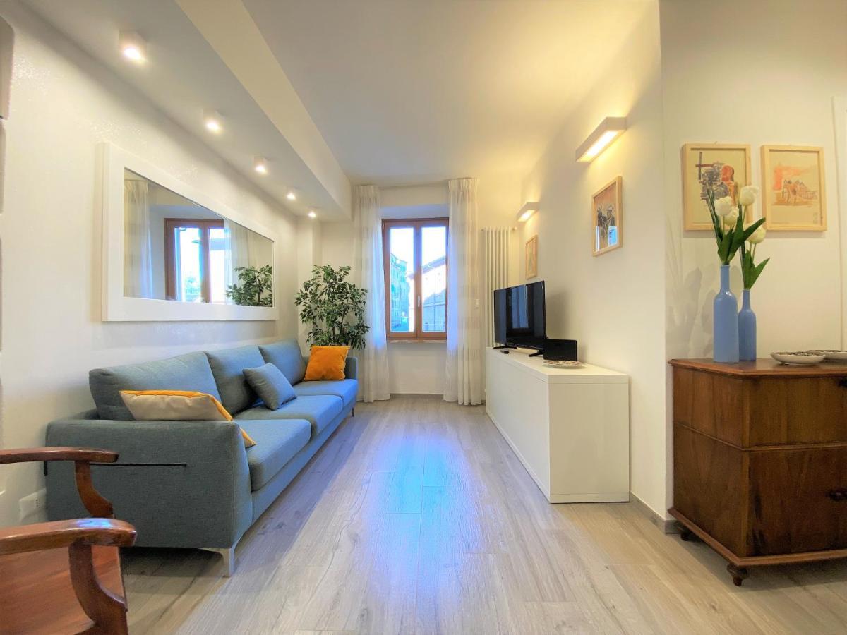 Apartamento Casa Stella- A Due Passi Dal Corso Di Siena Exterior foto