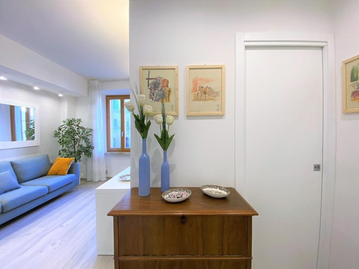 Apartamento Casa Stella- A Due Passi Dal Corso Di Siena Exterior foto